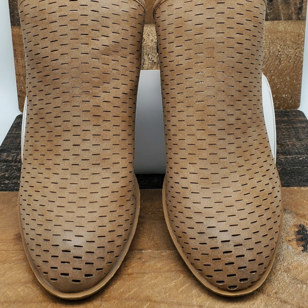Madden Girl Blaine Taupe boot shoes (shootie) 6.5 m EUC - Picture 2 of 4